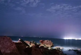 Auroras boreales iluminan el cielo de Mazatlán; ¿las viste?