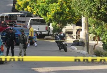 Balean a sujeto al llegar a marisquería en la colonia Montuosa de Mazatlán