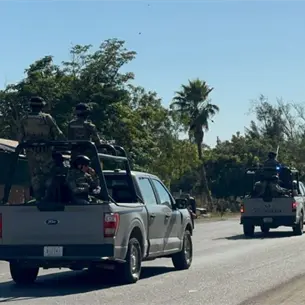 Convoyes de la Marina recorren comunidades de Guasave, Juan José Ríos y municipio de Sinaloa Convoyes de la Marina recorren comunidades de Guasave, Juan José Ríos y municipio de Sinaloa