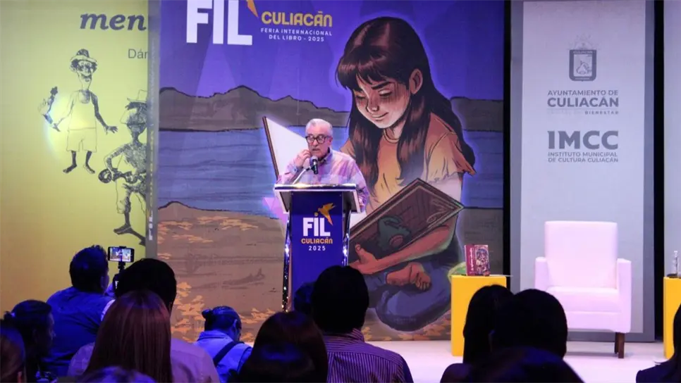 Al finalizar la presentación, el gobernador Rocha, procedió saludar a los asistentes y firmar libros a quienes lo solicitaron