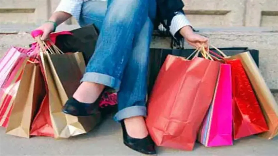 La elección de determinadas tiendas, cafeterías o marcas se ha convertido en una manera de expresar un supuesto estatus, una forma de comunicación silenciosa