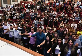 Rector Madueña Molina toma protesta al nuevo Consejo Universitario de la UAS