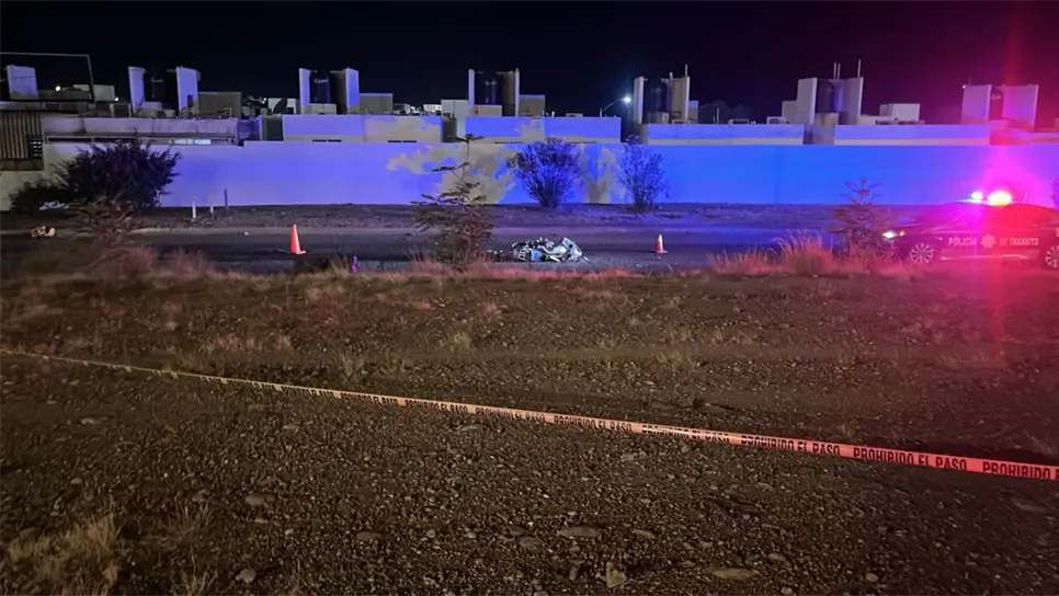 La zona fue limitada, donde llegó el personal de la fiscalía para realiza el trabajo de campo y retirar el cuerpo para ser llevado al Semefo