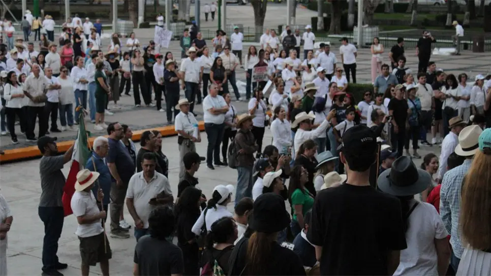 Morena Sinaloa aseguró que la Marcha de la Generación Z no representa el sentir de los jóvenes, pues los hechos revelaron que detrás de la convocatoria estuvieron los mismos actores del viejo régimen y de intereses tradicionales