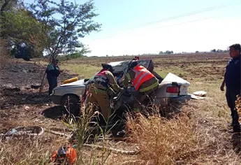 Actuario del Poder Judicial muere tras brutal choque en la México 15, en Guasave