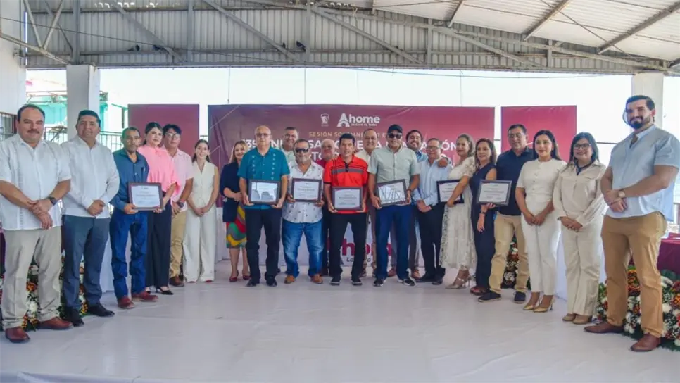 Ahome celebra 139 años de Topolobampo con sesión solemne y reconocimientos a ciudadanos distinguidos