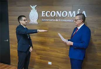 Feliciano Castro toma protesta a Roberto Sánchez como Subsecretario de Promoción y Competitividad Económica