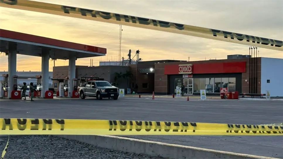 Por presunto huachicoleo FEMDO clausura gasolineras en Los Mochis