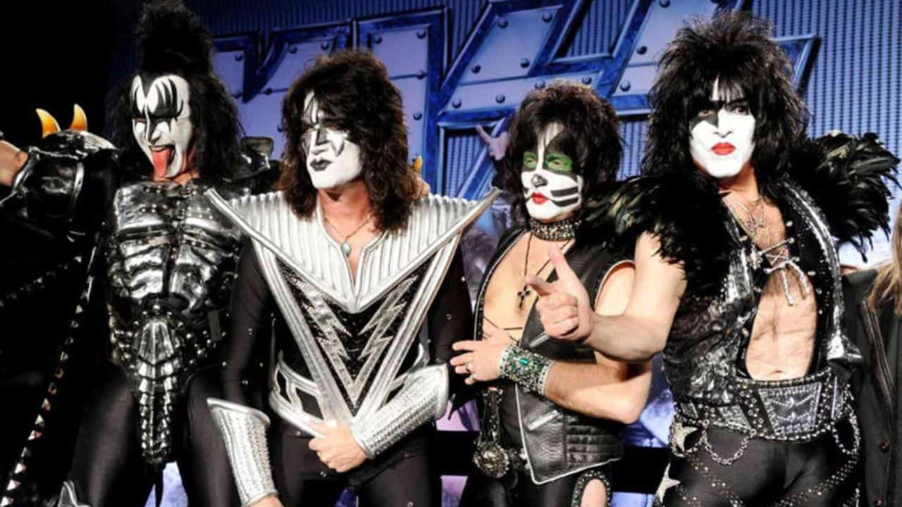 KISS revive su espíritu rockero al volver en homenaje a su compañero Ace Frehley