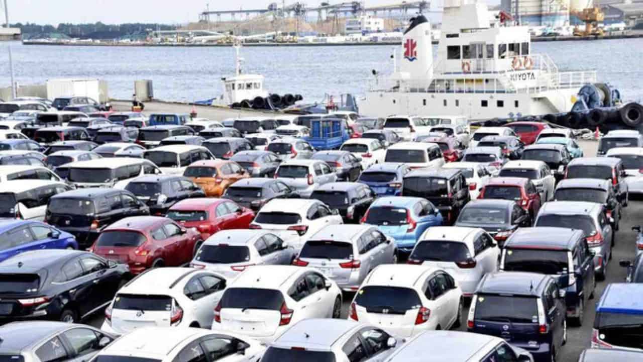 Ahora los autos chocolate llegan desde Japón y no desde EU, con su característico volante