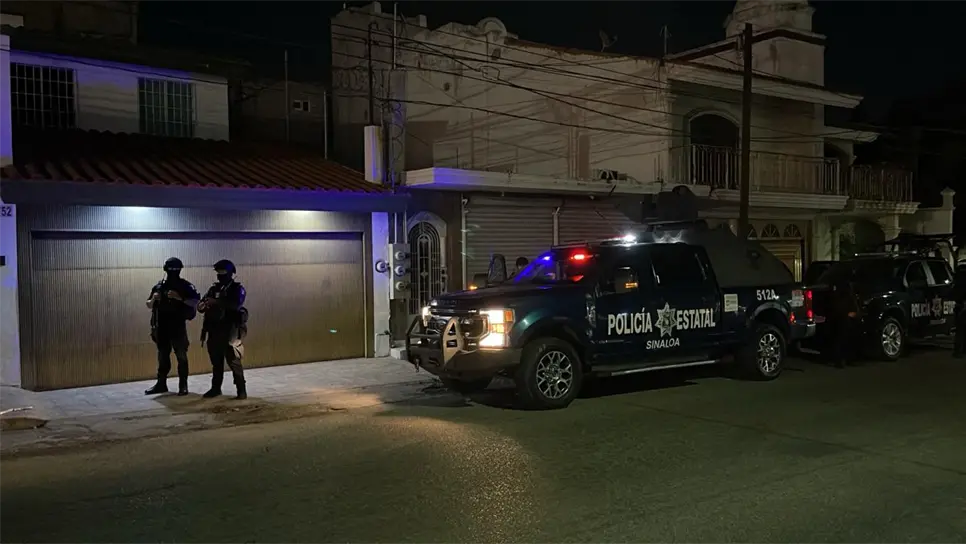Policías acudieron a investigar lo ocurrido. (FOTO: Ángel Beltrán).