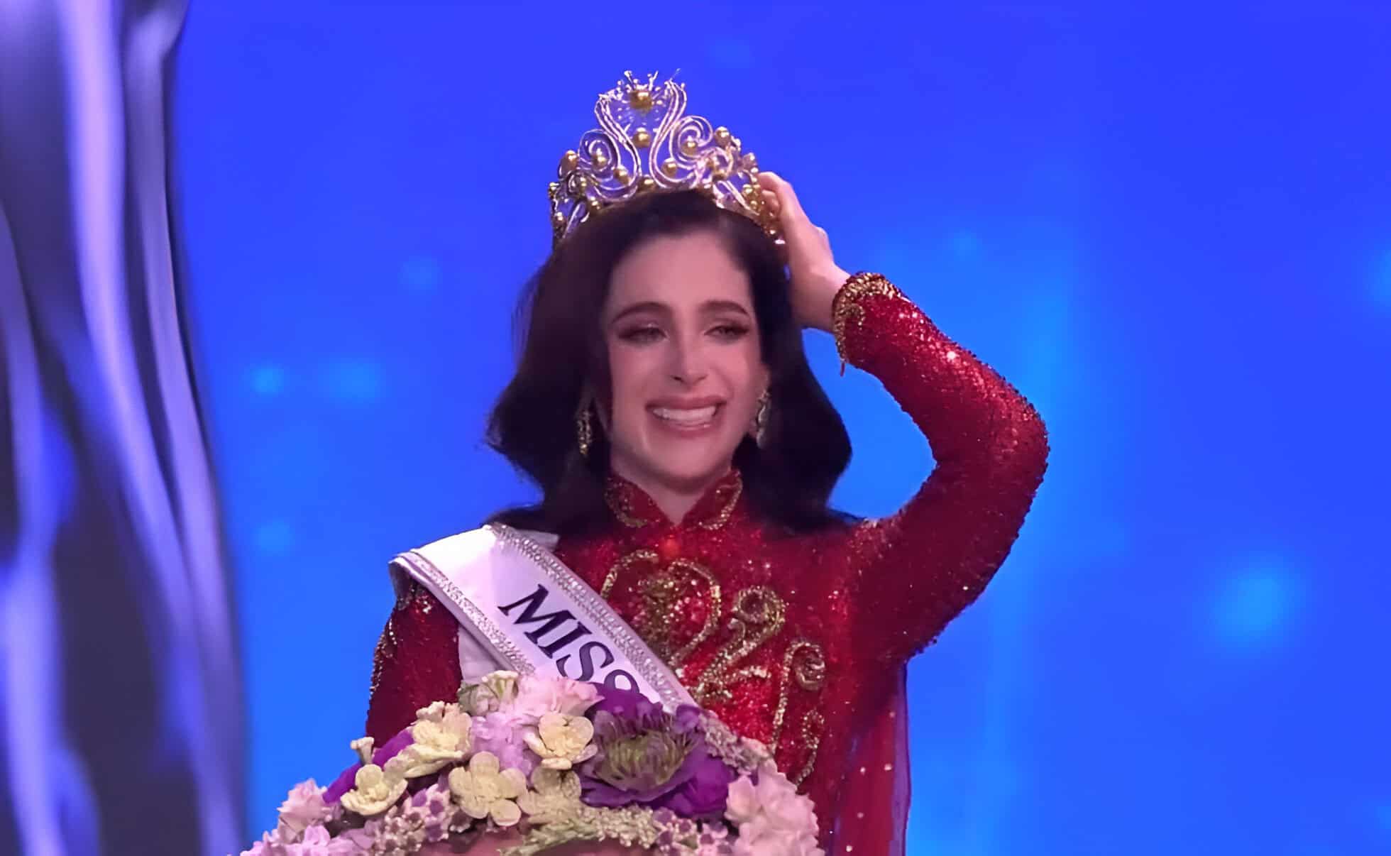 La mexicana Fátima Bosch se corona Miss Universo 2025