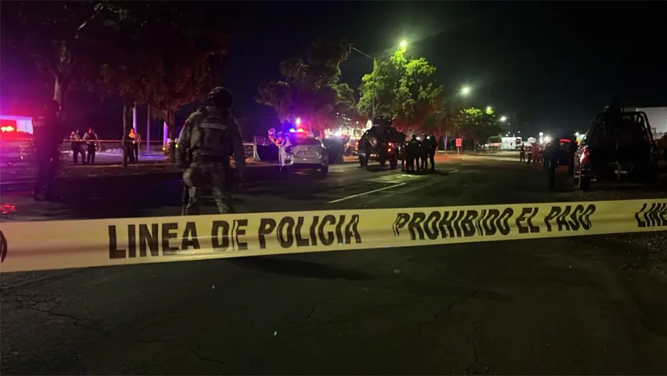 La corporación municipal añadió que se mantiene en colaboración plena con la Fiscalía General del Estado (FGE), con el propósito de coadyuvar al esclarecimiento de los hechos y a la identificación de los responsables