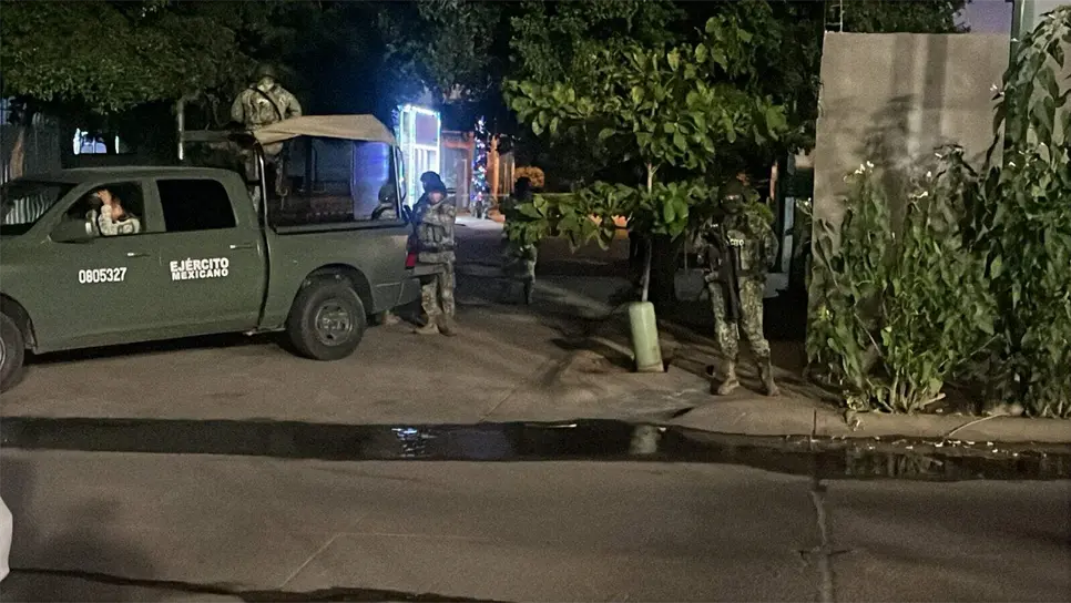 Elementos del Ejército acudieron al lugar. (Foto: Luis Ramírez).