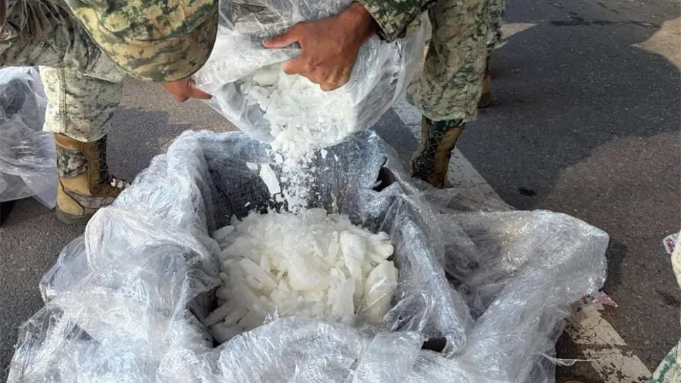 FOTO: Detienen en Sonora a dos hombres de Los Mochis y El Fuerte con 340 kilos metanfetamina valuada en 90 millones