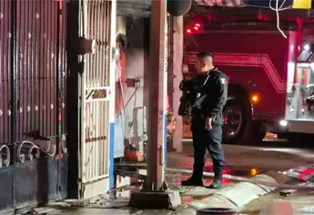 Explosión en tienda de abarrotes provoca fuerte movilización en La Floresta, Mazatlán