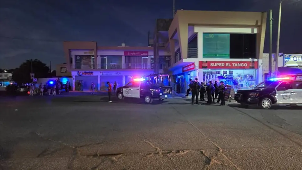 FOTO: Asesinan a presunto trabajador de limpieza dentro de locales comerciales en Santa Fe