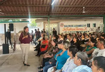 Tere Guerra rinde informe en ejido Mochis con baile, cercanía y llamado a “menos escritorio y más territorio” 