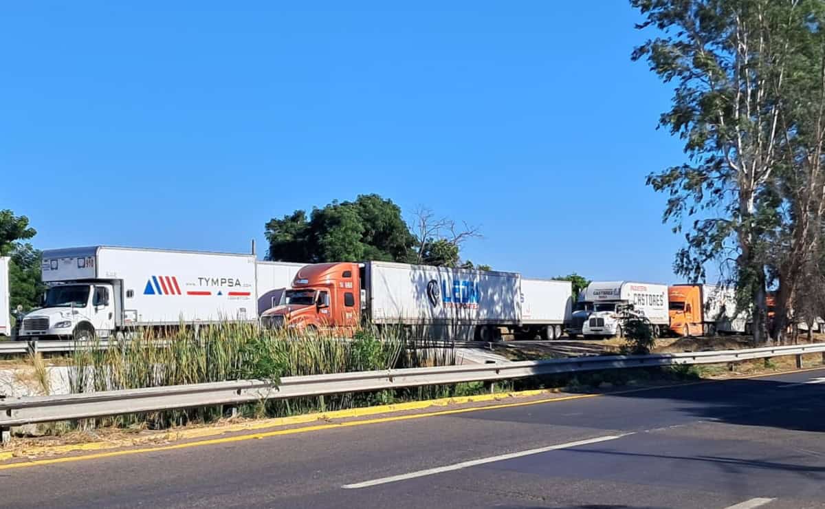 Paro Nacional: Productores agrícolas bloquean caseta de Costa Rica, Culiacán