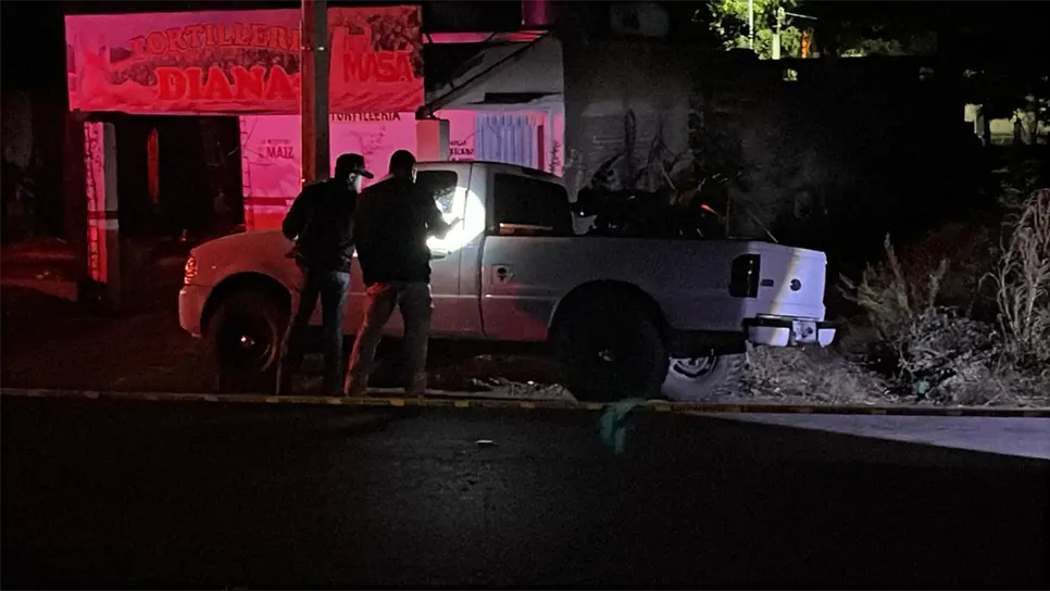 La camioneta en la que viajaban presentó varios impactos de bala. (FOTO: Ángel Beltrán).
