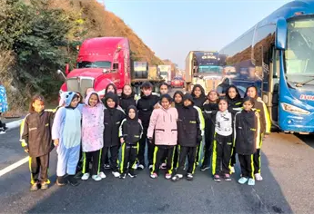 30 niñas deportistas sinaloenses piden apoyos; quedan varadas por bloqueos en Guadalajara