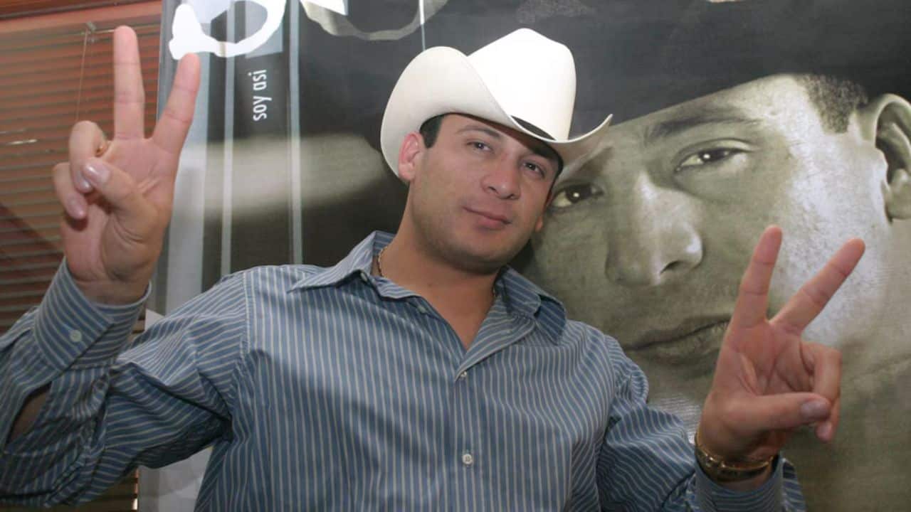 Valentín Elizalde a 19 años de su muerte, ¿Cuál era su grado de estudios?