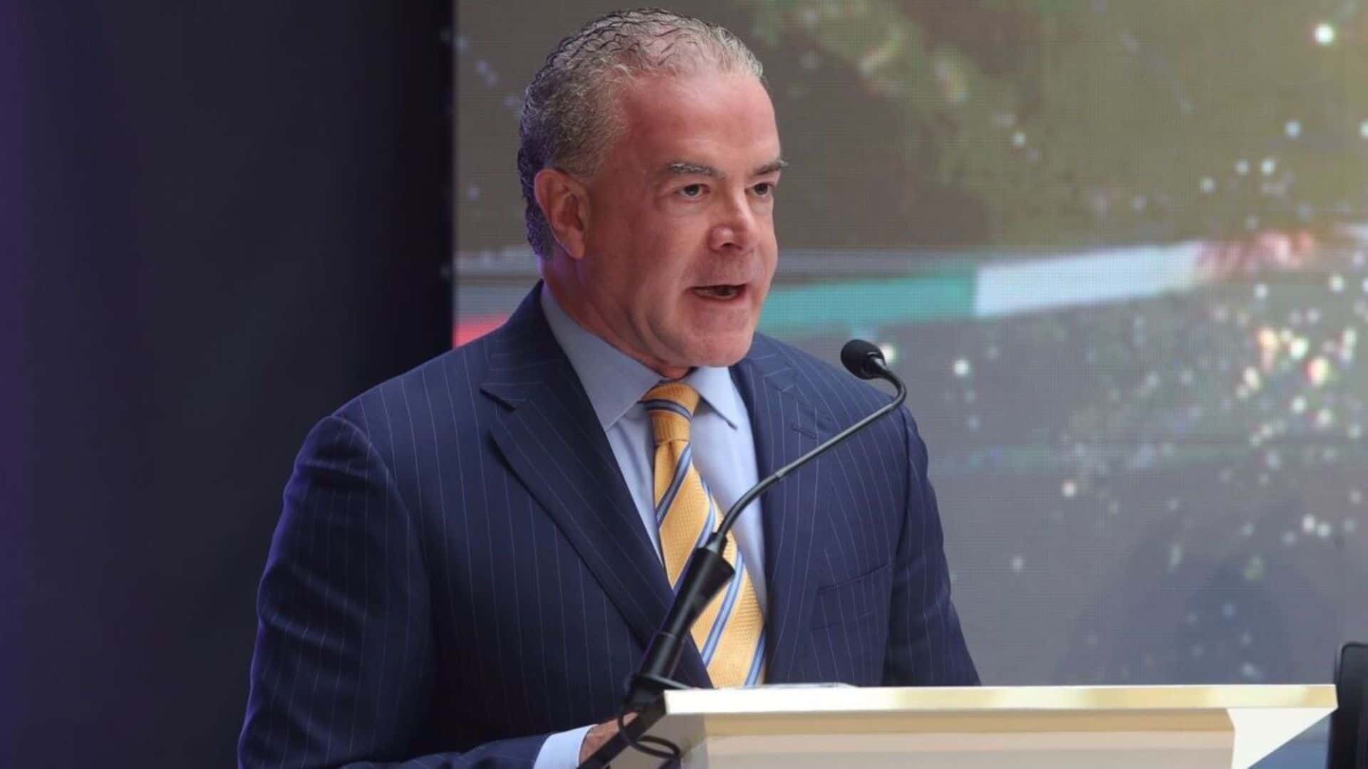 Acusan a propietario de Miss Universo de red de huachicol y tráfico de armas; acuerda colaborar con la FGR