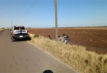 Volcadura en Guasave deja a mujer y a su pequeña hija con lesiones