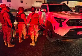 Tras presunto intento de despojo, localizan una motocicleta y una camioneta abandonadas en Mazatlán