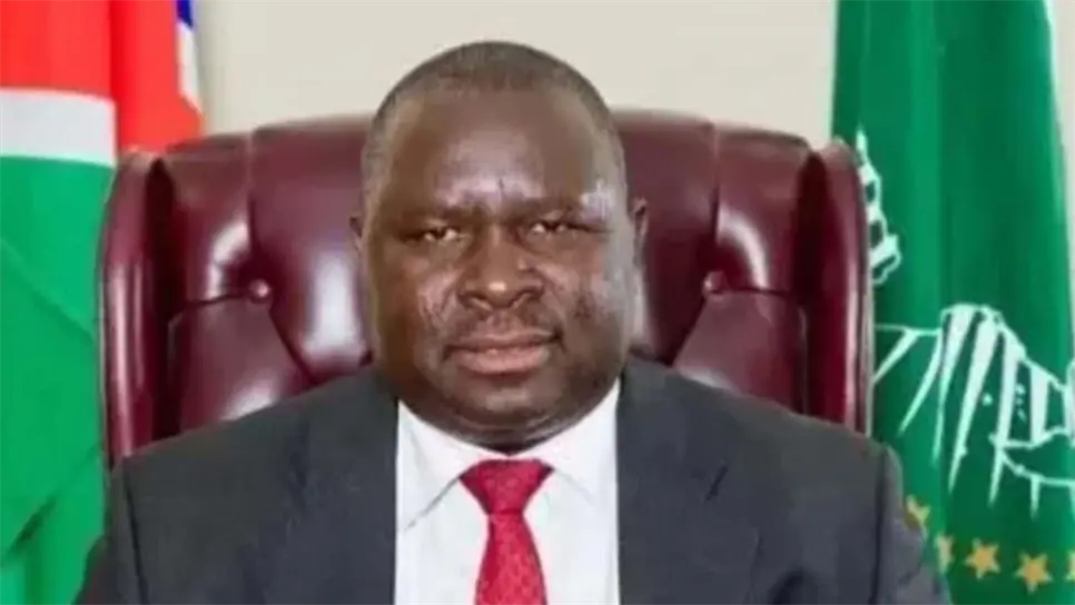 El político ha dado entrevistas a medios internaciones, donde menciona que sus padres no tenían idea de ponerle ese nombre, el cual cuenta con una carga histórica y simbólica del nombre, ni la figura del dictador responsable del Holocausto