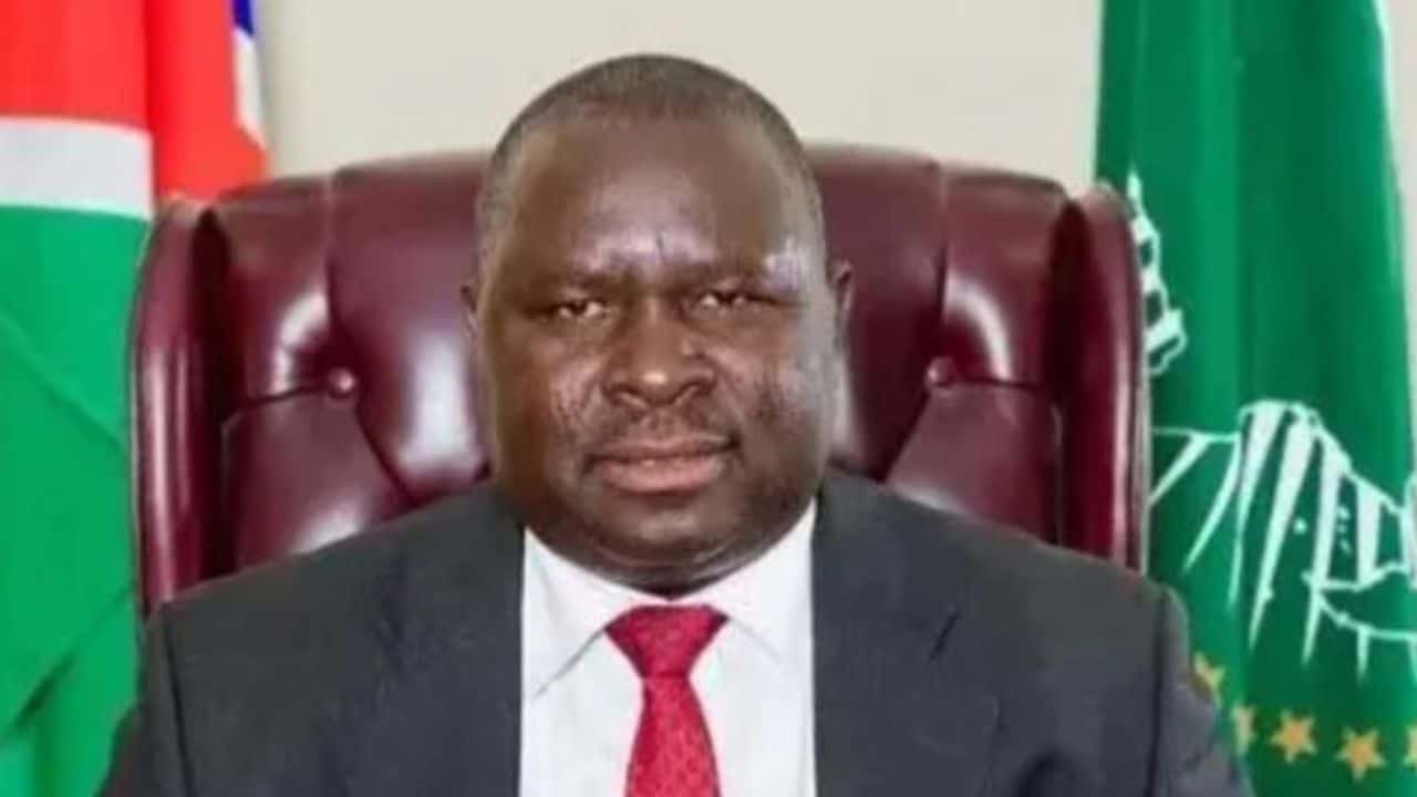 Conoce a Adolf Hitler Uunona, el político de Namibia que ganó las elecciones pese a su nombre controvertido