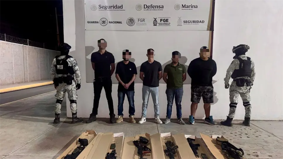 Los cinco presuntos delincuentes detenidos, las armas de fuego de distintos calibres y los vehículos robados fueron puestos a disposición del Ministerio Público para que lleve a cabo las investigaciones pertinentes y deslinde responsabilidades