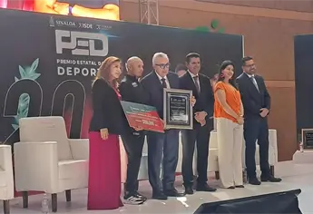 Aarón Ibarra y Luis Carlos López reciben Premio Estatal del Deporte