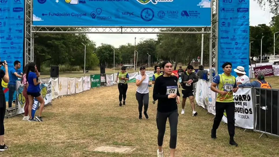 FOTO: Culiacanenses corren por la educación en la 7ma carrera "Corro por sus Sueños" de Proeduca