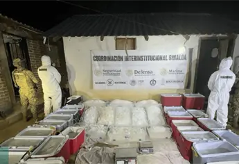 Marina revienta bodega y asegura 1.5 toneladas de cristal tras un fuerte operativo por aire y tierra en Choix