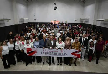 Patronato Pro Educación invierte medio millón de pesos en becas para niños de Ahome