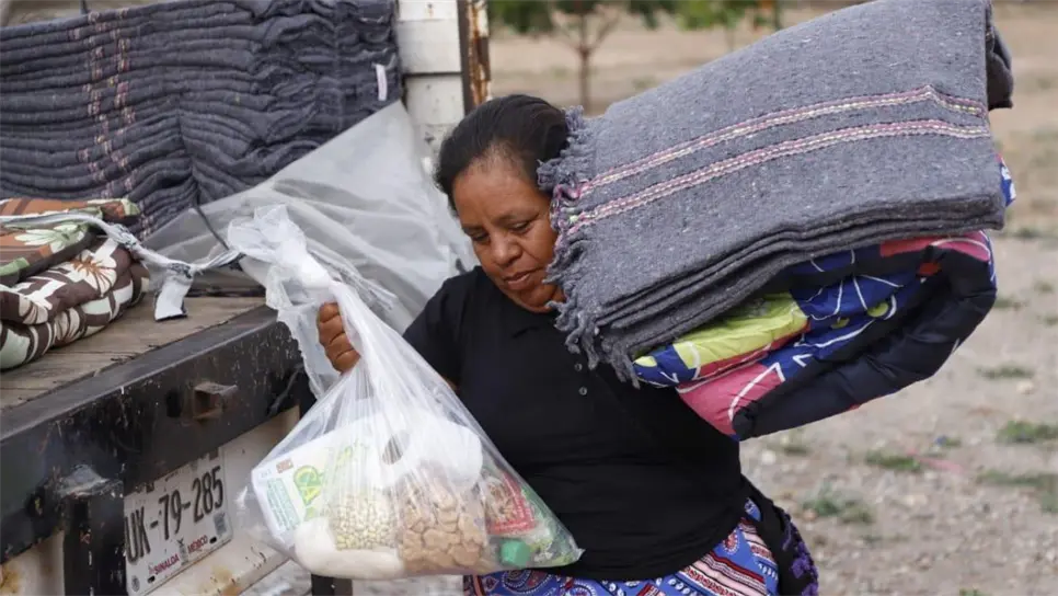 Apoyan a comunidades vulnerables de Mazatlán; DIF entrega casi 200 insumos contra el frío