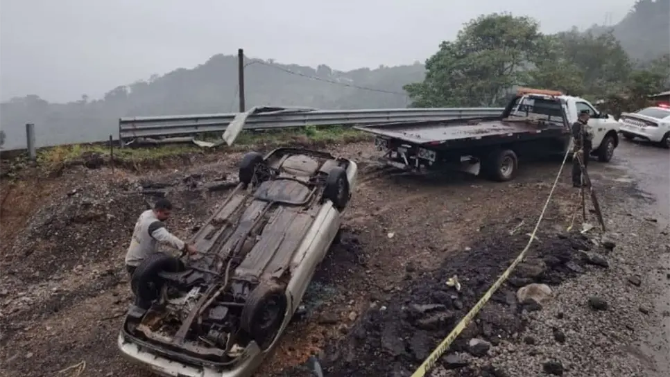 FOTO: El 2 de diciembre se registran múltiples cierres carreteros en el país debido a protestas agrícolas contra la Ley General de Aguas, además de deslaves y accidentes viales.
