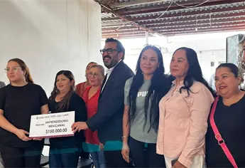 Gámez Mendívil entrega apoyo económico a Mujeres Emprendedoras por el Bienestar en la Francisco Villa