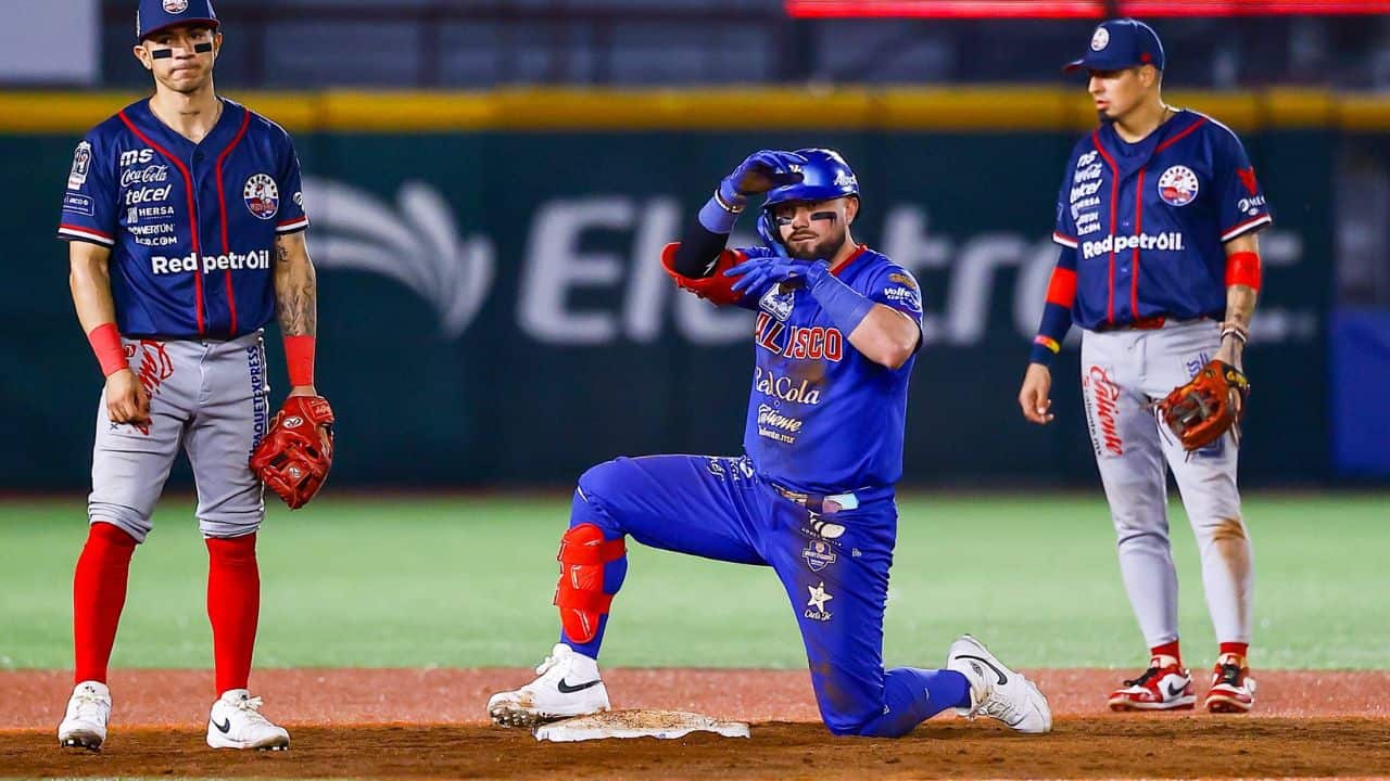 Charros amarra la serie en duelo de artillerías ante Venados