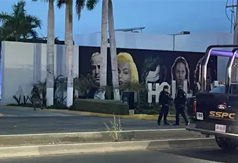 Sujetos armados incendian un cuarto en un motel a la salida norte de Culiacán; hay dos detenidos