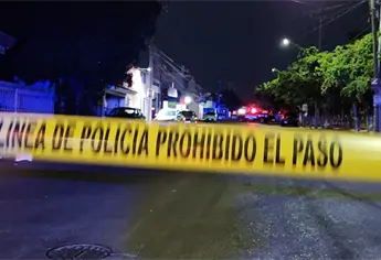 Balean e incendian un domicilio en el Fracc. Canaco, Culiacán; En el lugar abandonaron explosivos