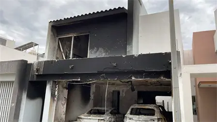 Queman y balean un domicilio en privada de Portalegre en Culiacán; 2 vehículos de lujo fueron incendiados