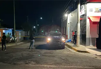 Balean e incendian un domicilio en Bellavista, Culiacán; una mujer y un menor resultaron con quemaduras