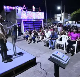 Mazatlán Brilla llega a Urbivilla: más de 400 lámparas LED transforman sus calles
