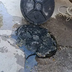 ¿Por qué las toallitas humedas provocan tantos colapsos en los drenajes de Los Mochis?