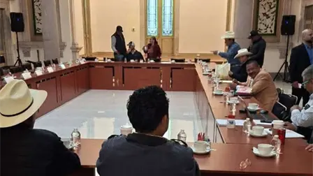 Posponen instalación de mesa nacional para el maíz; iniciarán hasta el 10 de diciembre Posponen instalación de mesa nacional para el maíz; iniciarán hasta el 10 de diciembre