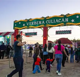 Chicos y grandes disfrutan del mágico show navideño en la Verbena Culiacán 2025 Chicos y grandes disfrutan del mágico show navideño en la Verbena Culiacán 2025