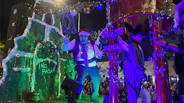 La Magia de la Navidad ilumina las calles de Culiacán con el tradicional desfile navideño