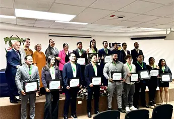 Premian a “El Pollo” Valenzuela con la Medalla al Mérito Juvenil 2025